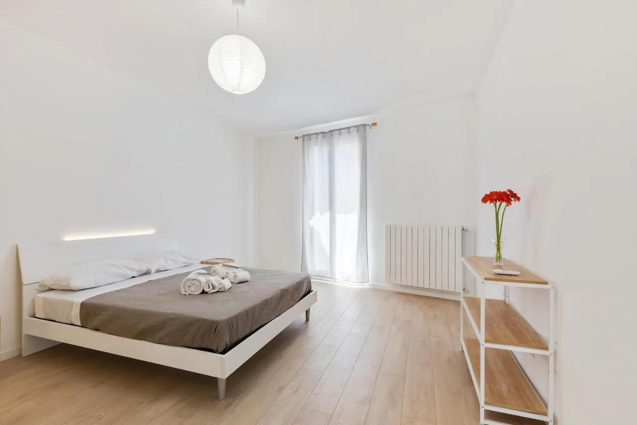 Ballarhost - Ballaro Market Terrace Apartment Palermo
