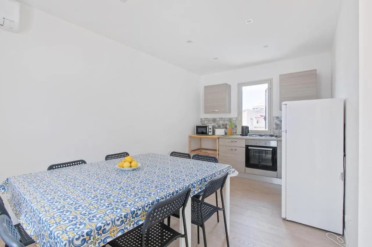 Ballarhost - Ballaro Market Terrace Apartment Palermo