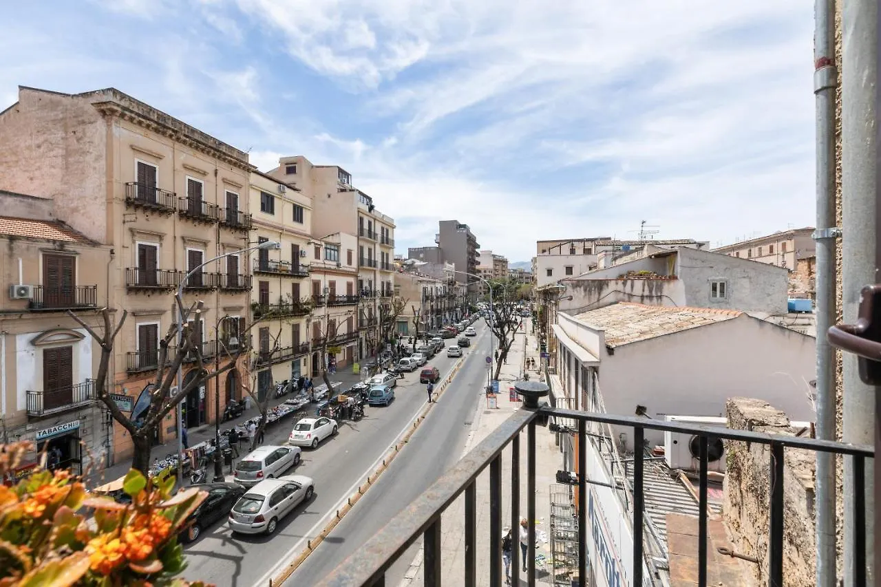 Ballarhost - Ballaro Market Terrace Apartment Palermo Italy